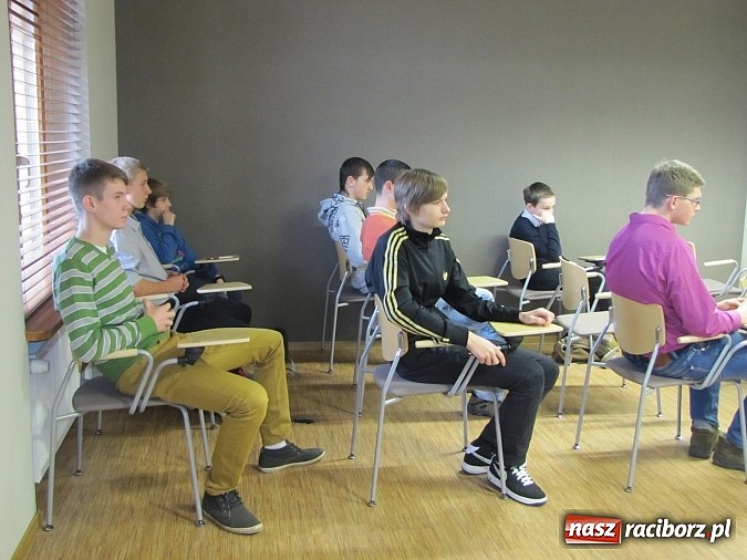 Zdjęcie w galerii na portalu naszraciborz.pl: 42 gimnazjalist&oacute;w w finale konkursu o bezpieczeństwie w rolnictwie wiadomości z regionu