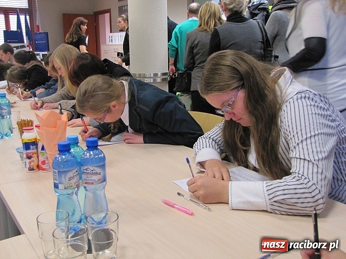 Zdjęcie w galerii na portalu naszraciborz.pl: 42 gimnazjalist&oacute;w w finale konkursu o bezpieczeństwie w rolnictwie wiadomości z regionu