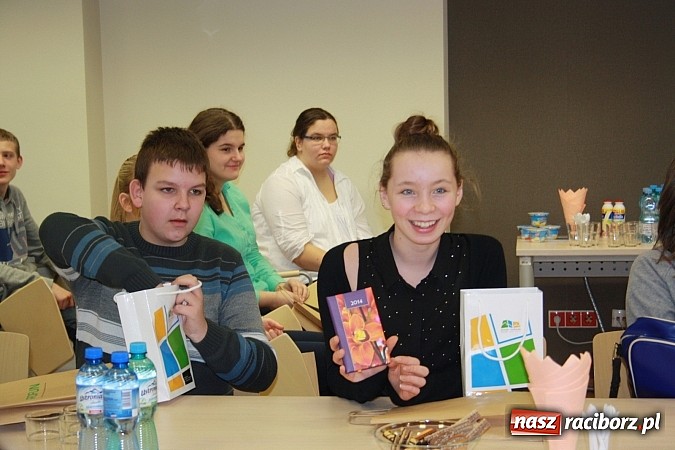 Zdjęcie w galerii na portalu naszraciborz.pl: 42 gimnazjalist&oacute;w w finale konkursu o bezpieczeństwie w rolnictwie wiadomości z regionu