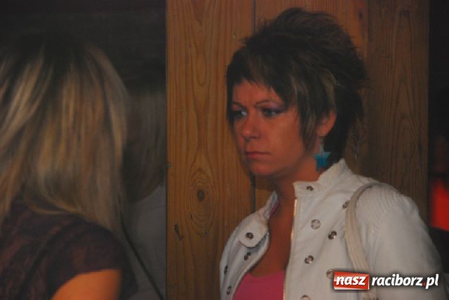 Zdjęcie w galerii na portalu naszraciborz.pl: Lustrator towarzyski wiadomości z regionu