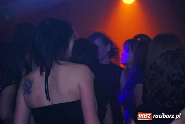 Zdjęcie w galerii na portalu naszraciborz.pl: Lustrator towarzyski wiadomości z regionu