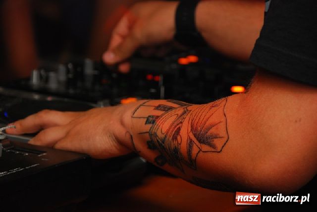 Zdjęcie w galerii na portalu naszraciborz.pl: Lustrator towarzyski wiadomości z regionu