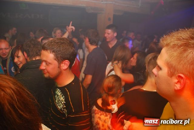 Zdjęcie w galerii na portalu naszraciborz.pl: Lustrator towarzyski wiadomości z regionu