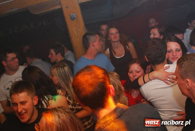 Zdjęcie w galerii na portalu naszraciborz.pl: Lustrator towarzyski wiadomości z regionu