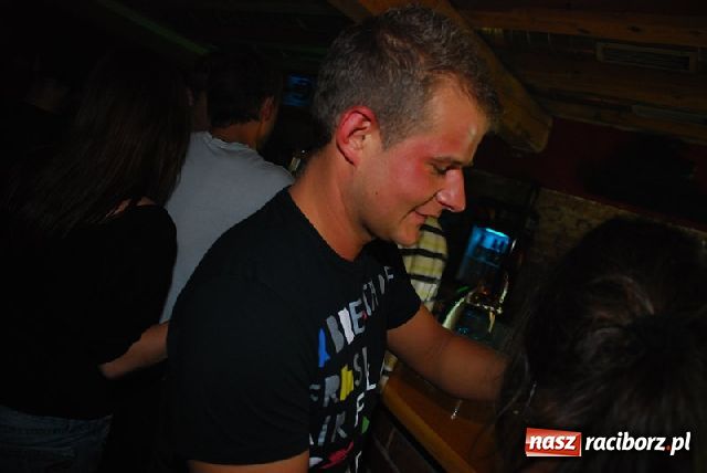 Zdjęcie w galerii na portalu naszraciborz.pl: Lustrator towarzyski wiadomości z regionu