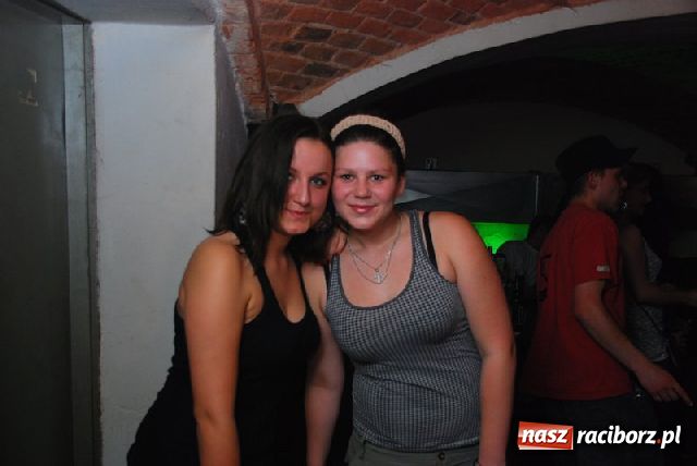 Zdjęcie w galerii na portalu naszraciborz.pl: Lustrator towarzyski wiadomości z regionu