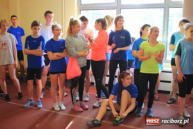 Zdjęcie w galerii na portalu naszraciborz.pl: Młodzi lekkoatleci rywalizowali w ZSOMS wiadomości z regionu