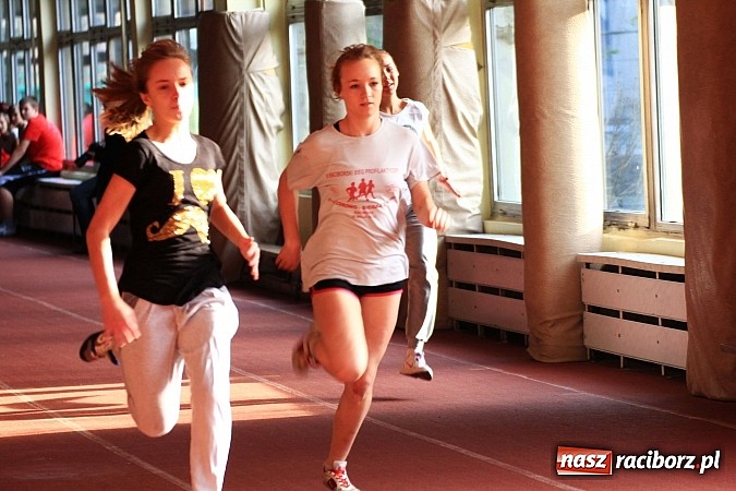 Zdjęcie w galerii na portalu naszraciborz.pl: Młodzi lekkoatleci rywalizowali w ZSOMS wiadomości z regionu
