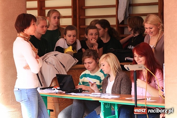 Zdjęcie w galerii na portalu naszraciborz.pl: Młodzi lekkoatleci rywalizowali w ZSOMS wiadomości z regionu