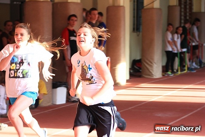 Zdjęcie w galerii na portalu naszraciborz.pl: Młodzi lekkoatleci rywalizowali w ZSOMS wiadomości z regionu