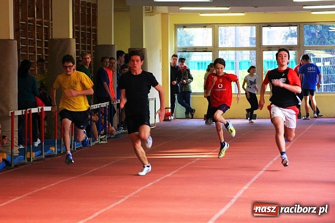 Zdjęcie w galerii na portalu naszraciborz.pl: Młodzi lekkoatleci rywalizowali w ZSOMS wiadomości z regionu