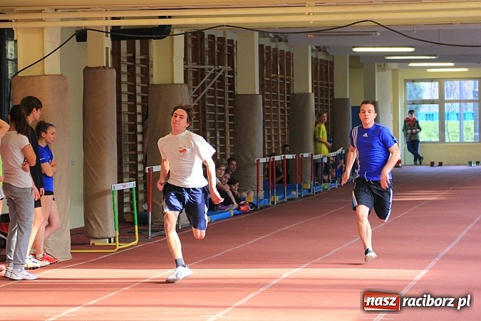Zdjęcie w galerii na portalu naszraciborz.pl: Młodzi lekkoatleci rywalizowali w ZSOMS wiadomości z regionu