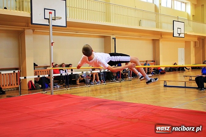 Zdjęcie w galerii na portalu naszraciborz.pl: Młodzi lekkoatleci rywalizowali w ZSOMS wiadomości z regionu