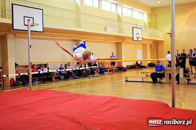 Zdjęcie w galerii na portalu naszraciborz.pl: Młodzi lekkoatleci rywalizowali w ZSOMS wiadomości z regionu