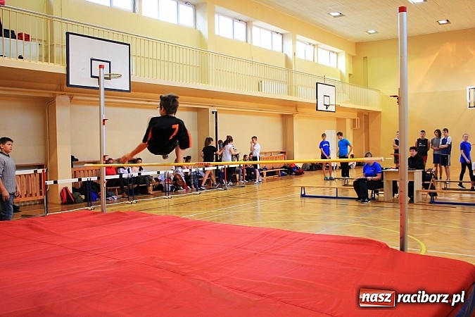 Zdjęcie w galerii na portalu naszraciborz.pl: Młodzi lekkoatleci rywalizowali w ZSOMS wiadomości z regionu