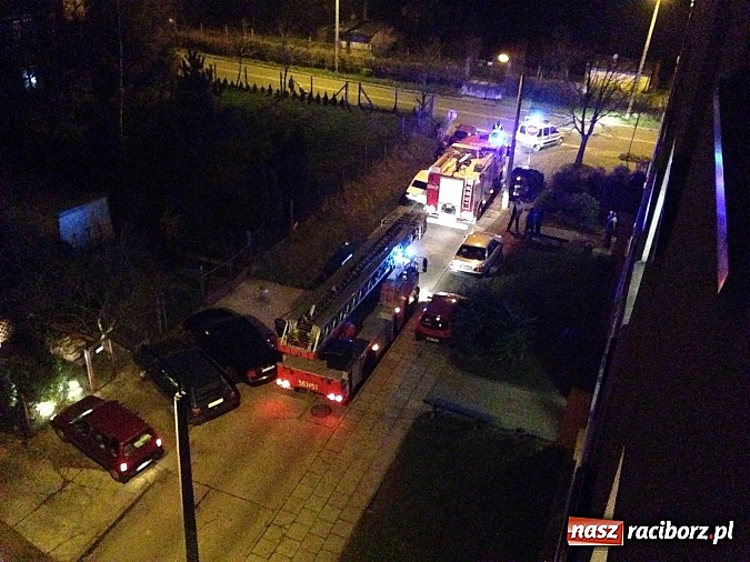 Zdjęcie w galerii na portalu naszraciborz.pl: Ludzie bez wyobraźni. Straż pożarna i miejska sprawdzają drożność dróg osiedlowych wiadomości z regionu