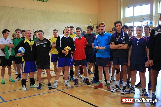 Zdjęcie w galerii na portalu naszraciborz.pl: Mikołajkowy Turniej Piłki Siatkowej w Rudniku wiadomości z regionu