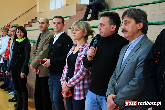 Zdjęcie w galerii na portalu naszraciborz.pl: Mikołajkowy Turniej Piłki Siatkowej w Rudniku wiadomości z regionu