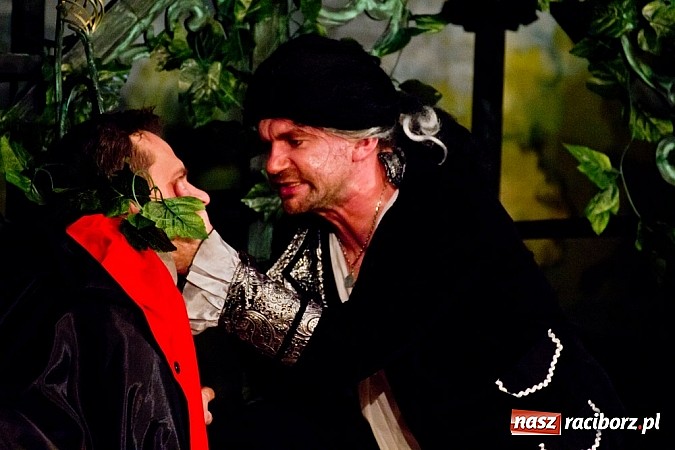 Zdjęcie w galerii na portalu naszraciborz.pl: Magdalena Walach na scenie w Raciborzu. Zobacz materiał wideo wiadomości z regionu