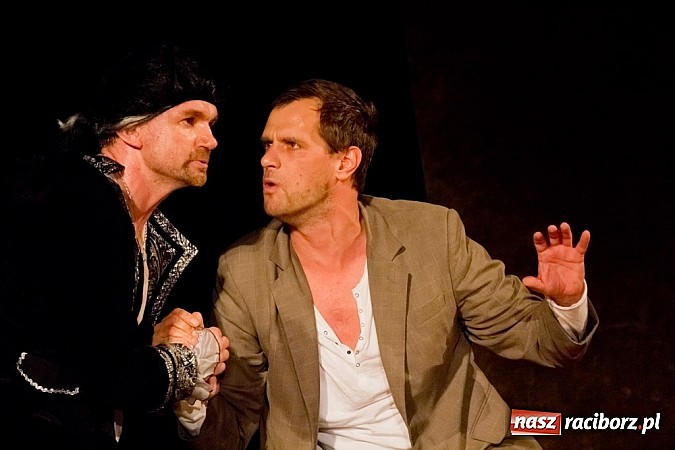 Zdjęcie w galerii na portalu naszraciborz.pl: Magdalena Walach na scenie w Raciborzu. Zobacz materiał wideo wiadomości z regionu