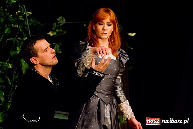 Zdjęcie w galerii na portalu naszraciborz.pl: Magdalena Walach na scenie w Raciborzu. Zobacz materiał wideo wiadomości z regionu