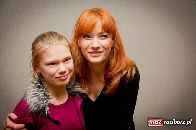 Zdjęcie w galerii na portalu naszraciborz.pl: Magdalena Walach na scenie w Raciborzu. Zobacz materiał wideo wiadomości z regionu