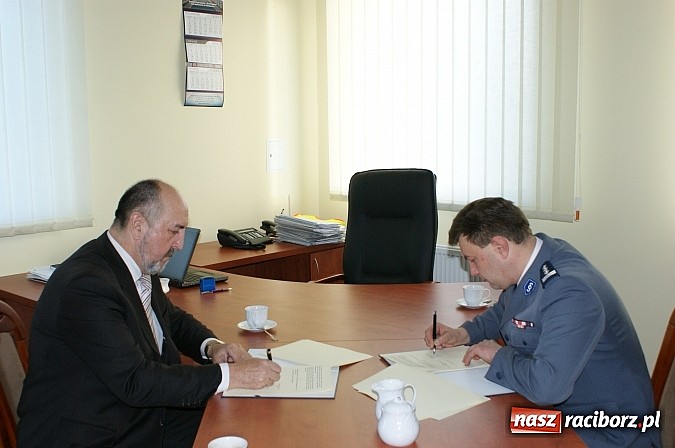 Zdjęcie w galerii na portalu naszraciborz.pl: Porozumienie policji i raciborskiej PWSZ wiadomości z regionu
