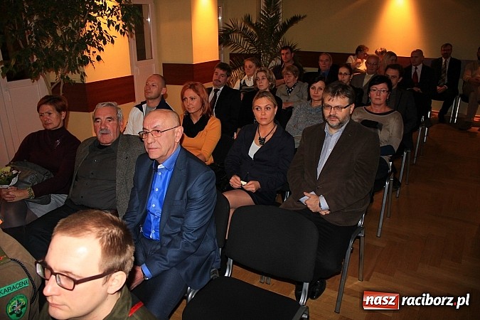 Zdjęcie w galerii na portalu naszraciborz.pl: Nagrodzono wyr&oacute;żniających się wolontariuszy wiadomości z regionu