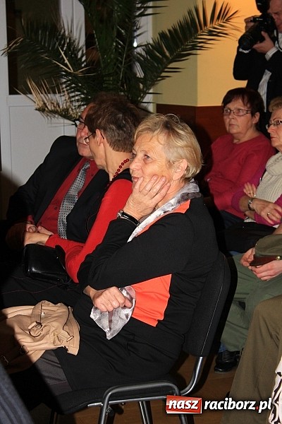 Zdjęcie w galerii na portalu naszraciborz.pl: Nagrodzono wyr&oacute;żniających się wolontariuszy wiadomości z regionu