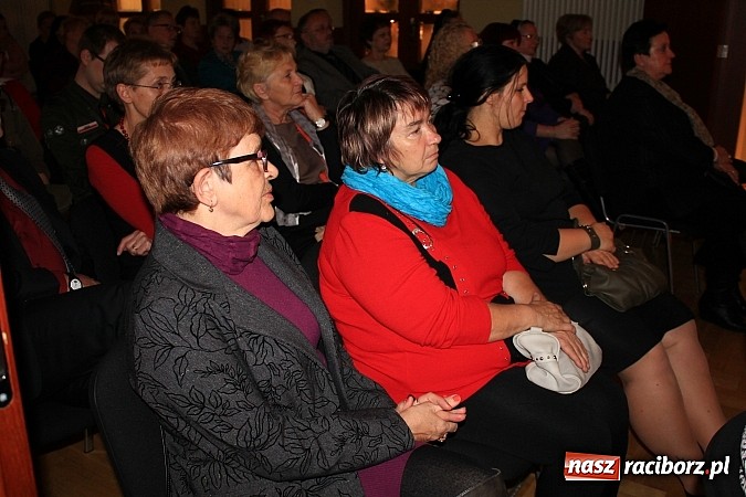 Zdjęcie w galerii na portalu naszraciborz.pl: Nagrodzono wyr&oacute;żniających się wolontariuszy wiadomości z regionu