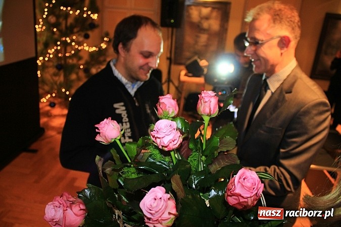 Zdjęcie w galerii na portalu naszraciborz.pl: Nagrodzono wyr&oacute;żniających się wolontariuszy wiadomości z regionu