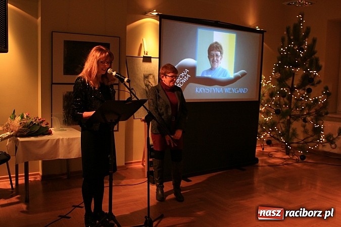 Zdjęcie w galerii na portalu naszraciborz.pl: Nagrodzono wyr&oacute;żniających się wolontariuszy wiadomości z regionu