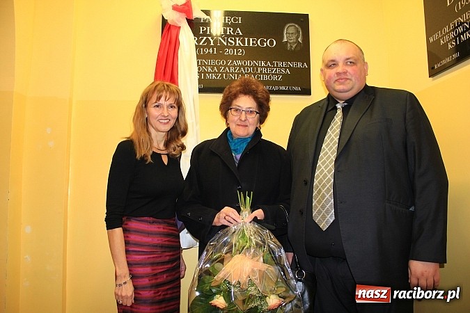 Zdjęcie w galerii na portalu naszraciborz.pl: Odsłonięto tablicę poświęconą pamięci Piotra Starzyńskiego wiadomości z regionu