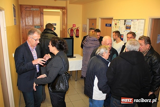 Zdjęcie w galerii na portalu naszraciborz.pl: Odsłonięto tablicę poświęconą pamięci Piotra Starzyńskiego wiadomości z regionu