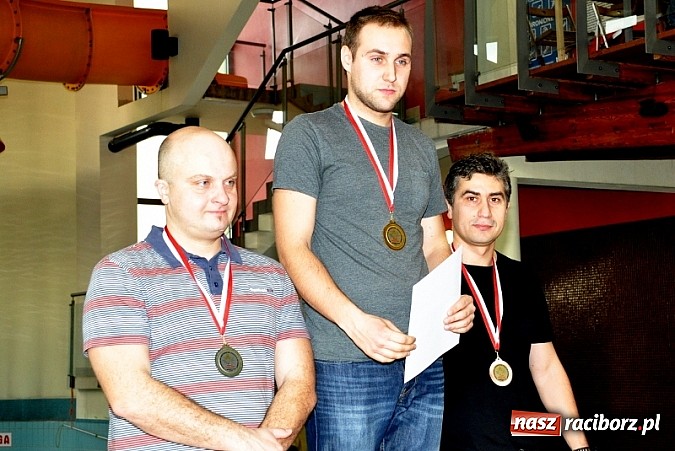 Zdjęcie w galerii na portalu naszraciborz.pl: Nasi policjanci najlepsi w pływackiej sztafecie wiadomości z regionu