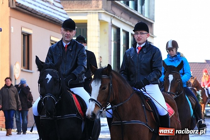 Zdjęcie w galerii na portalu naszraciborz.pl: Procesja konna przeszła przez Krzanowice wiadomości z regionu