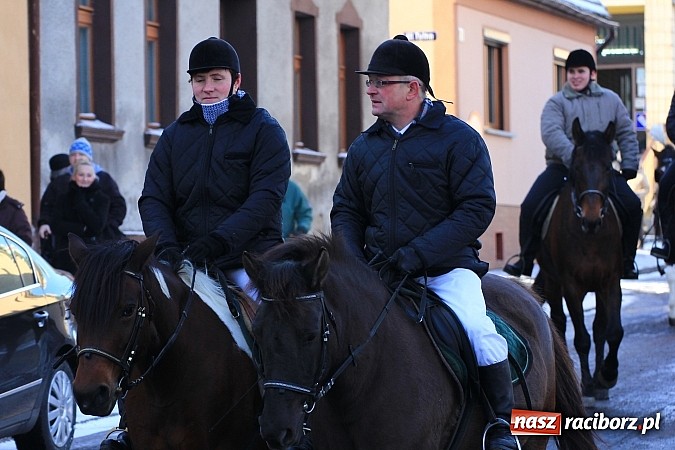 Zdjęcie w galerii na portalu naszraciborz.pl: Procesja konna przeszła przez Krzanowice wiadomości z regionu