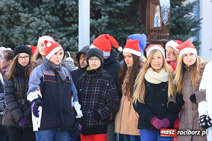 Zdjęcie w galerii na portalu naszraciborz.pl: Procesja konna przeszła przez Krzanowice wiadomości z regionu