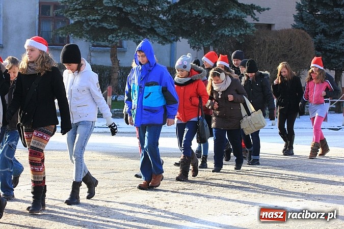 Zdjęcie w galerii na portalu naszraciborz.pl: Procesja konna przeszła przez Krzanowice wiadomości z regionu
