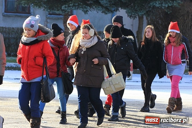 Zdjęcie w galerii na portalu naszraciborz.pl: Procesja konna przeszła przez Krzanowice wiadomości z regionu