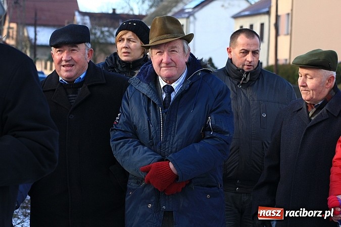 Zdjęcie w galerii na portalu naszraciborz.pl: Procesja konna przeszła przez Krzanowice wiadomości z regionu