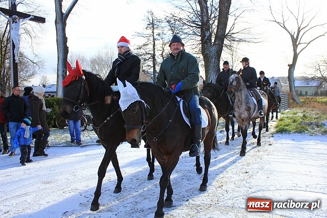 Zdjęcie w galerii na portalu naszraciborz.pl: Procesja konna przeszła przez Krzanowice wiadomości z regionu