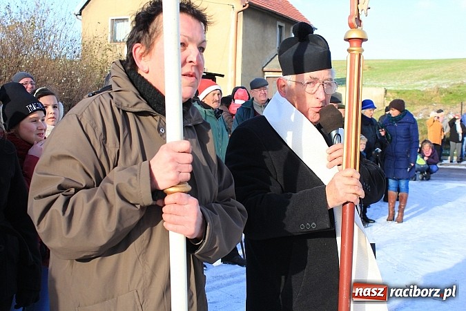 Zdjęcie w galerii na portalu naszraciborz.pl: Procesja konna przeszła przez Krzanowice wiadomości z regionu