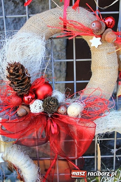 Zdjęcie w galerii na portalu naszraciborz.pl: Kiermasz świąteczny na rynku w Krzanowicach wiadomości z regionu