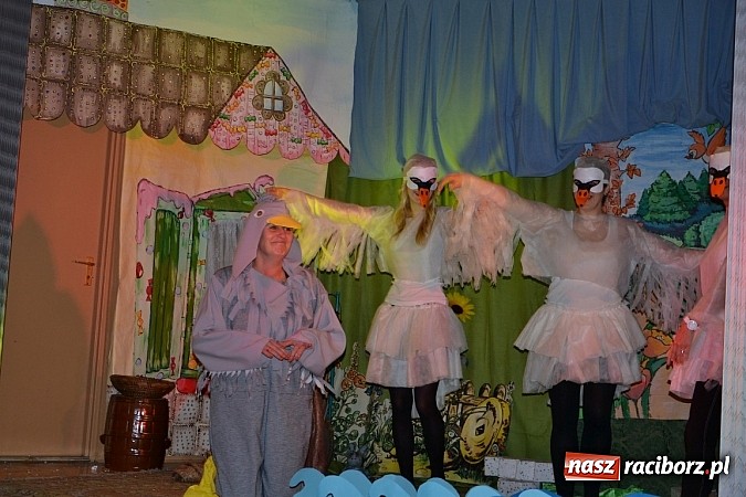 Zdjęcie w galerii na portalu naszraciborz.pl: Brzydkie kaczątko w prezencie mikołajkowym wiadomości z regionu