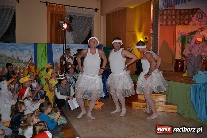 Zdjęcie w galerii na portalu naszraciborz.pl: Brzydkie kaczątko w prezencie mikołajkowym wiadomości z regionu