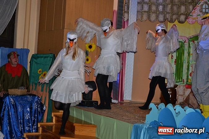 Zdjęcie w galerii na portalu naszraciborz.pl: Brzydkie kaczątko w prezencie mikołajkowym wiadomości z regionu