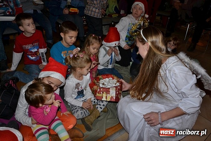 Zdjęcie w galerii na portalu naszraciborz.pl: Brzydkie kaczątko w prezencie mikołajkowym wiadomości z regionu