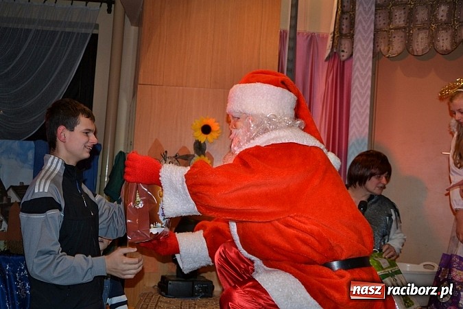 Zdjęcie w galerii na portalu naszraciborz.pl: Brzydkie kaczątko w prezencie mikołajkowym wiadomości z regionu