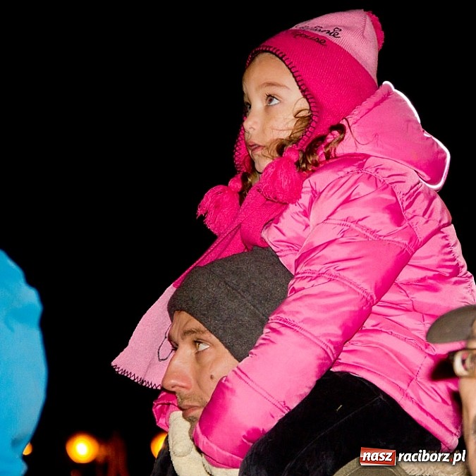 Zdjęcie w galerii na portalu naszraciborz.pl: Tradycyjny św. Mikołaj ze strażakami wiadomości z regionu